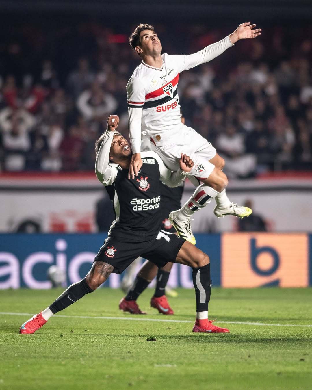 萨拉赫连续三场比赛得分超过挺进下一轮,拜仁挑战极限!的简单介绍 萨拉赫连续三场比赛得分超过挺进下一轮,拜仁挑战极限!的简单介绍