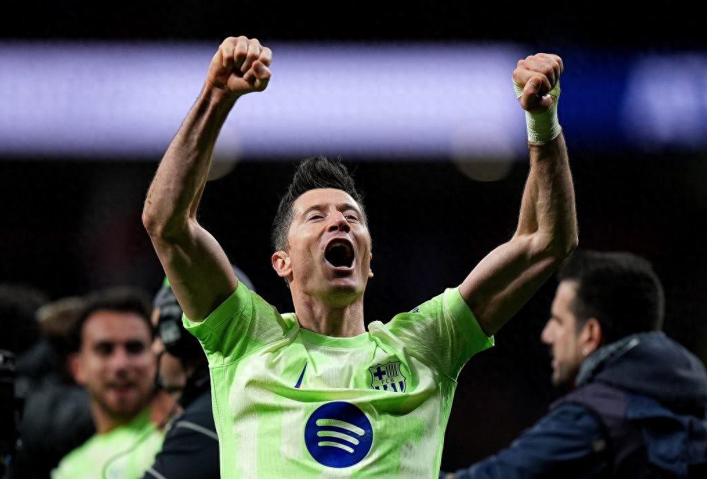 包含莱万多夫斯基在巴塞罗那比赛中爆冷，连败引发热议！的词条